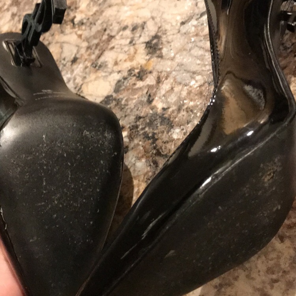 Heels - Picture 4 of 4